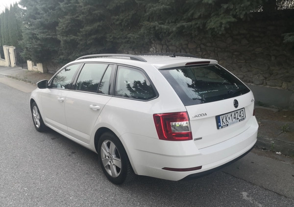 Skoda Octavia cena 48500 przebieg: 232000, rok produkcji 2020 z Kraków małe 466